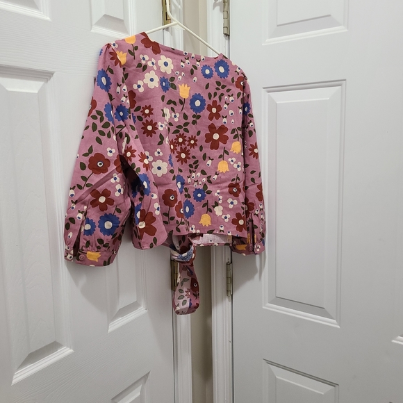 Floral Tie Front Blouse - Picture 2 of 3